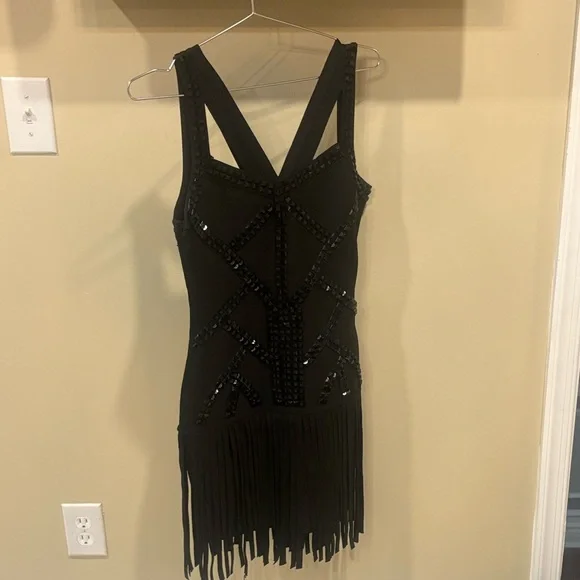 VENUS Elegant Black Dress - Picture 3 of 3